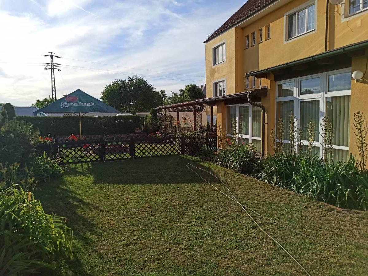 Hotel Pension u Mydlářů Mnichovo Hradiště Exterior foto