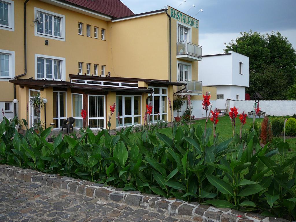 Hotel Pension u Mydlářů Mnichovo Hradiště Exterior foto