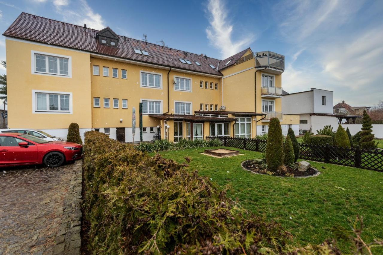 Hotel Pension u Mydlářů Mnichovo Hradiště Exterior foto